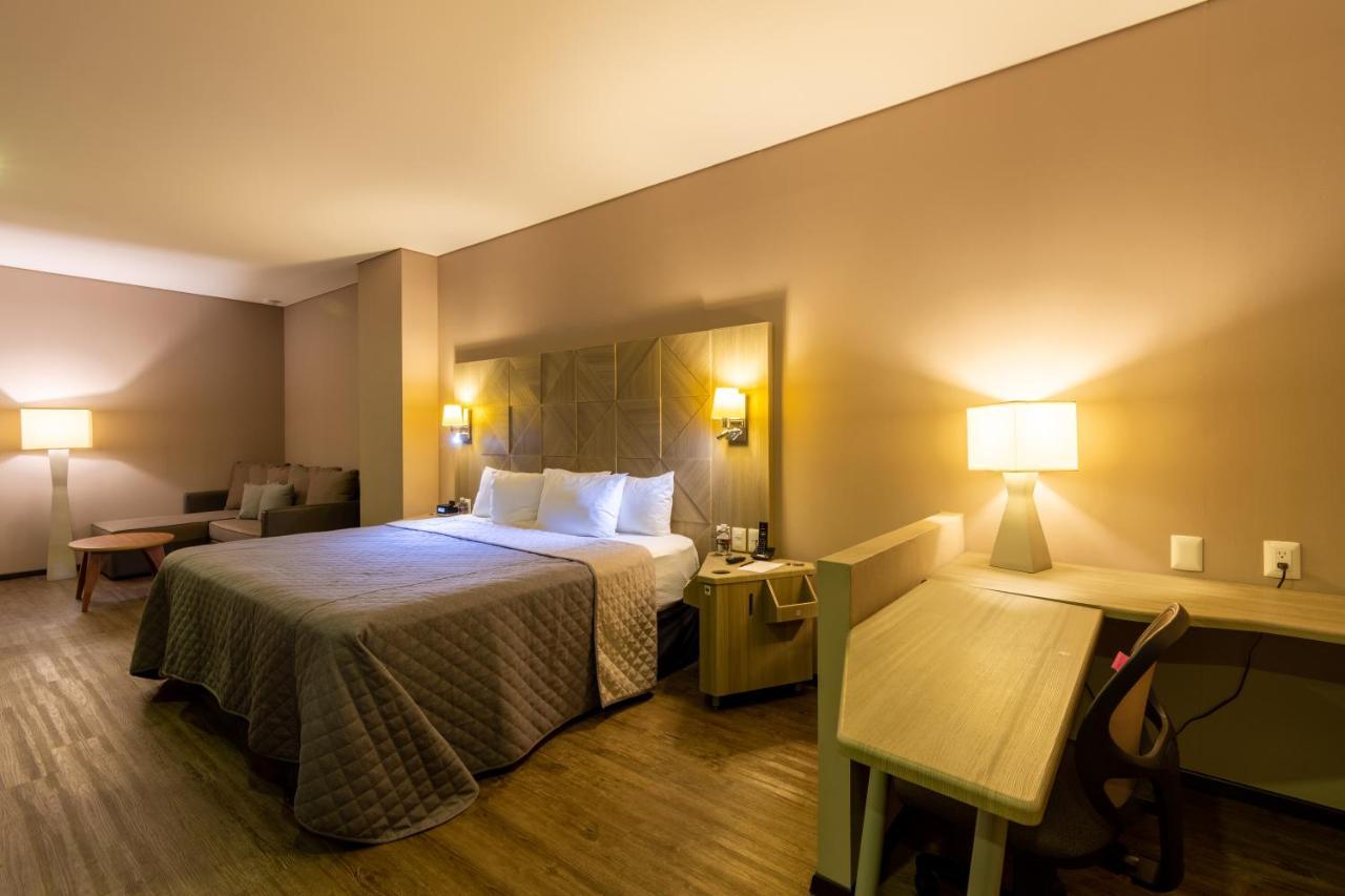 Hotel Glow Point - Mulza Leon Exterior photo