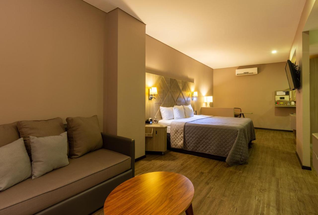 Hotel Glow Point - Mulza Leon Exterior photo