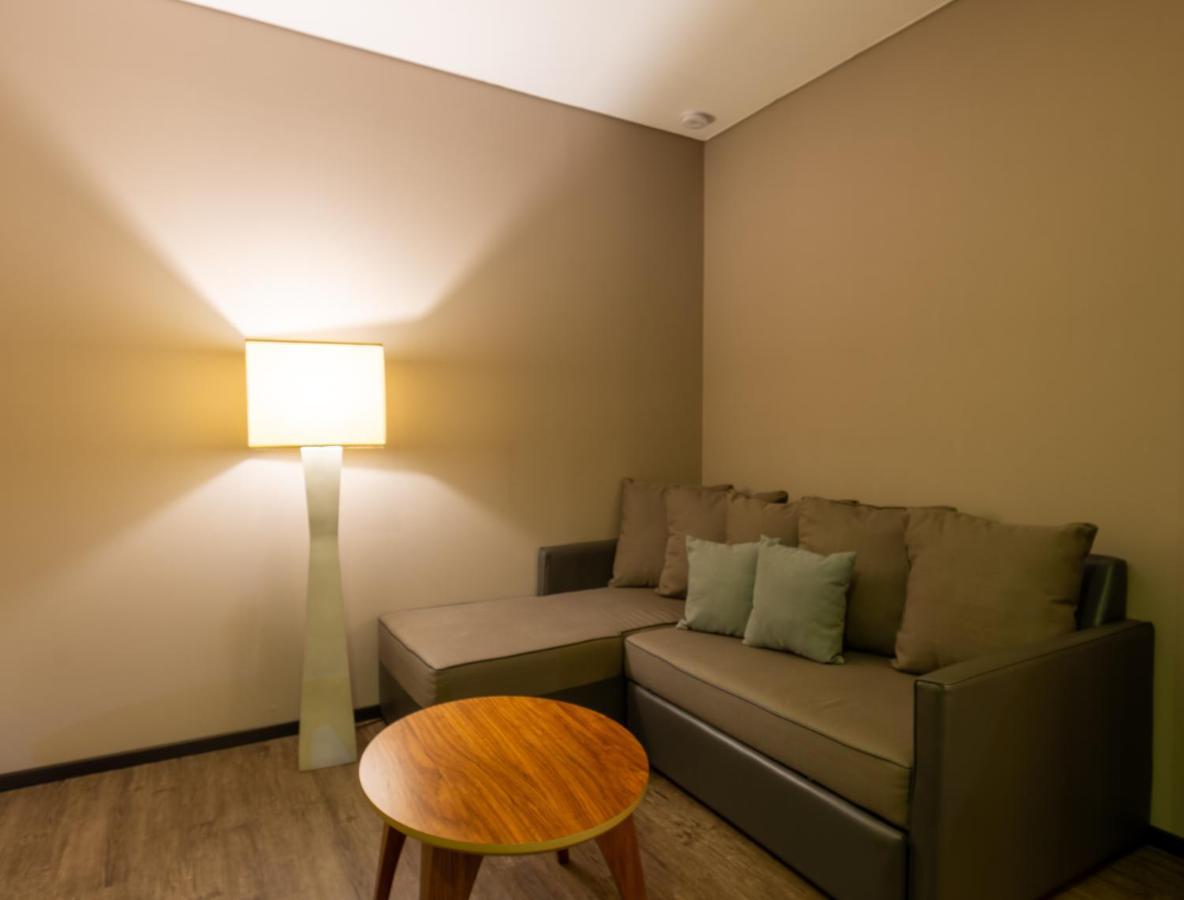 Hotel Glow Point - Mulza Leon Exterior photo